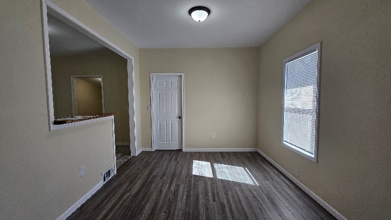 Building Photo - 419 Montrose St