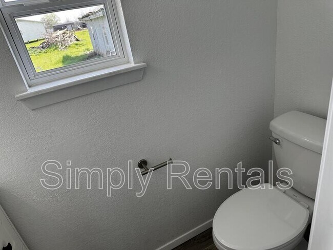 Building Photo - 1979 FM2649