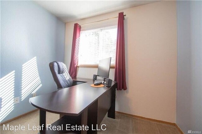 Building Photo - 4 br, 2.5 bath House - 4107 23rd Ave SW