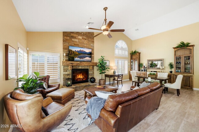 Building Photo - 7642 E Hartford Dr