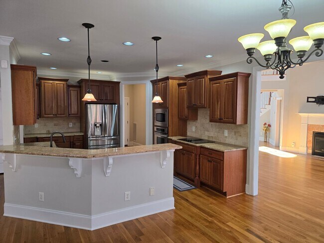 Building Photo - 3653 Pleasants Ridge Dr