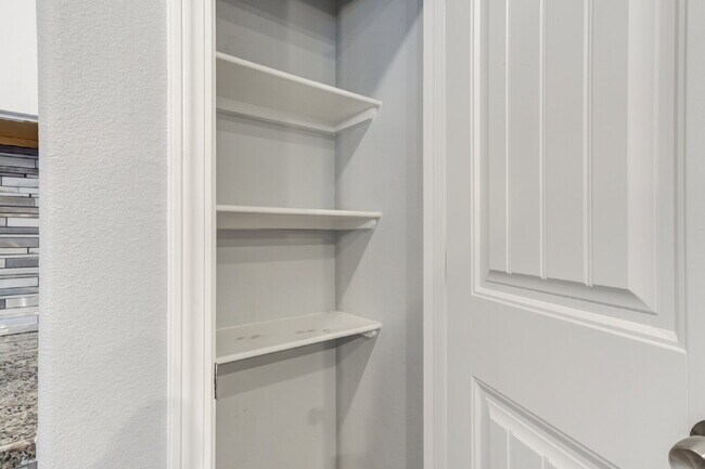 Building Photo - Wonderful 3 Bed 2 Bath in Willow Bend!