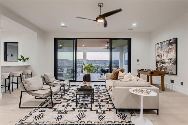 Building Photo - 6008 Lantern View Dr