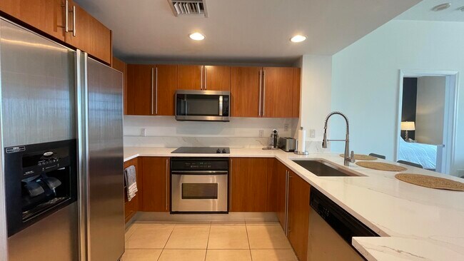 Building Photo - 610 Clematis St
