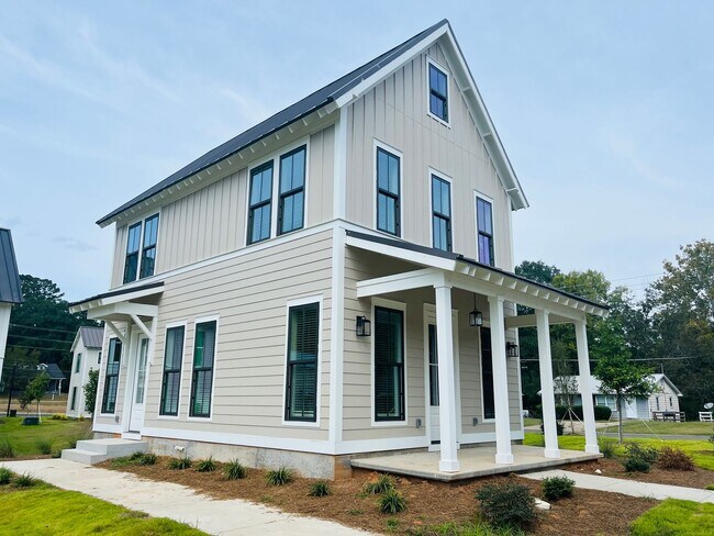 Building Photo - 604 Freeman St