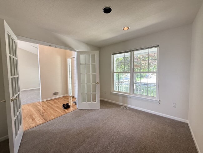 Building Photo - 4875 S Ridgeside Cir
