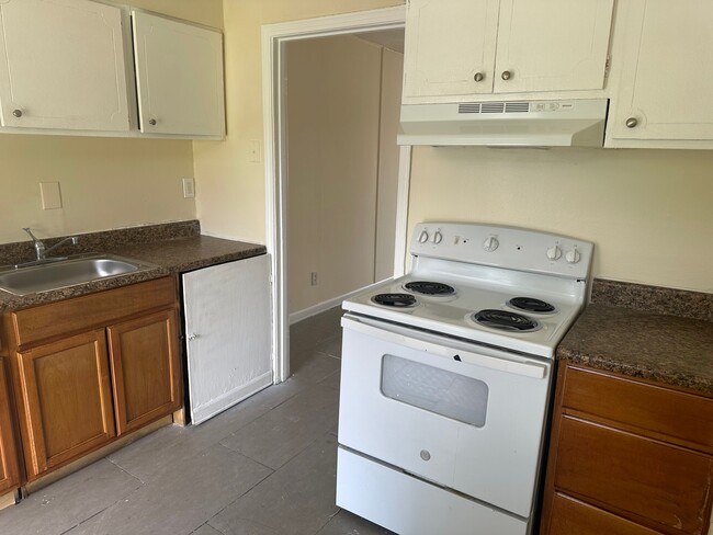 Floorplan - Cromwell Park Apartments