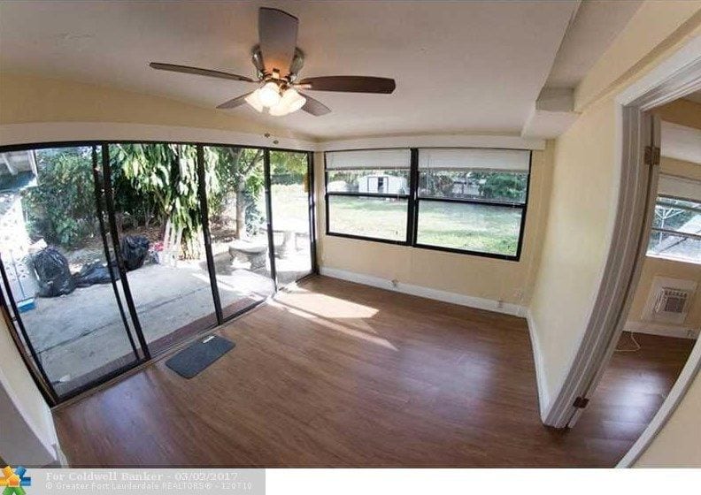 Building Photo - 4108 SW 21st St