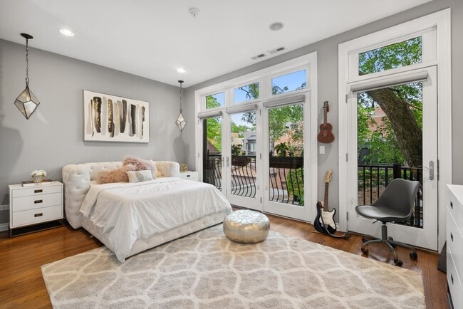 Building Photo - 1925 N Bissell St