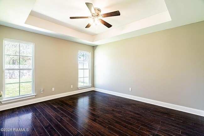 Building Photo - 319 Harvest Ln