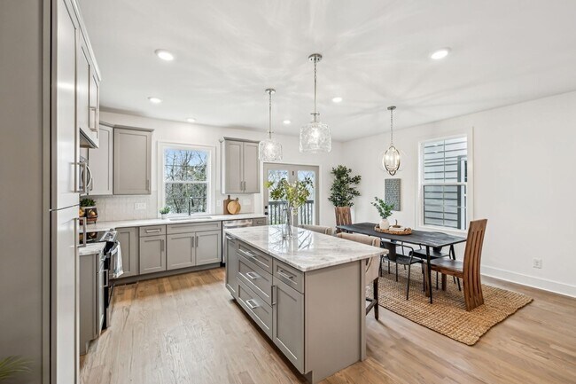 Building Photo - 2109 Chadwell Retreat Dr