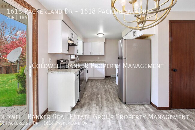 Building Photo - 1618 Packerland Dr
