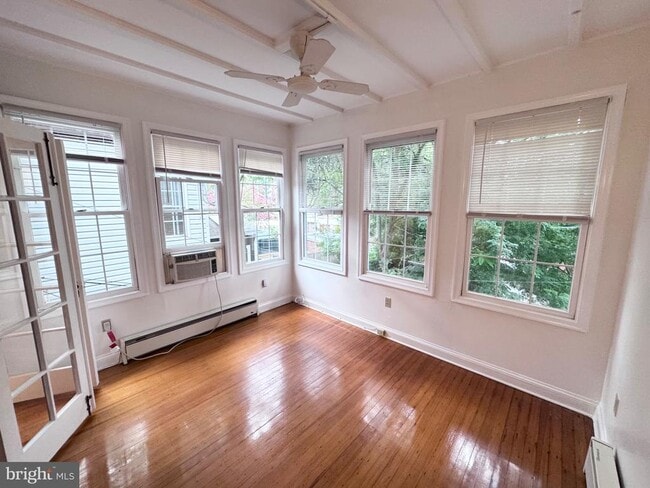 Building Photo - 4417 Volta Pl NW