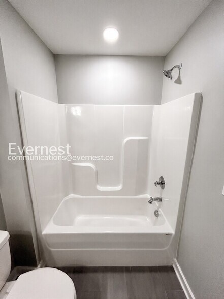 Building Photo - 603 Mason Ward Pl