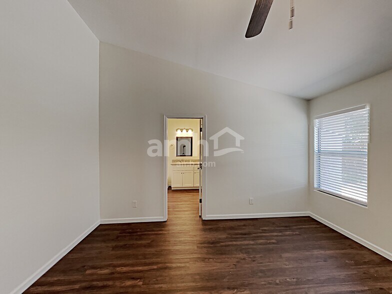 Building Photo - 4224 E Cathedral Rock Dr