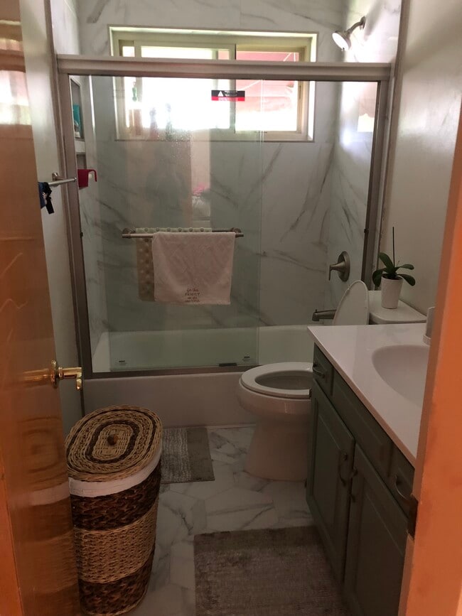 Building Photo - 3700 January Ave