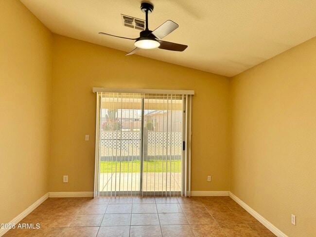 Building Photo - 1851 E Countrywalk Ln