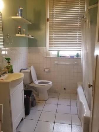 Bathroom - 6330 Annunciation St