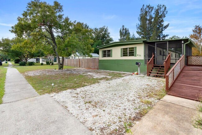 Building Photo - 831 Wolf Trail