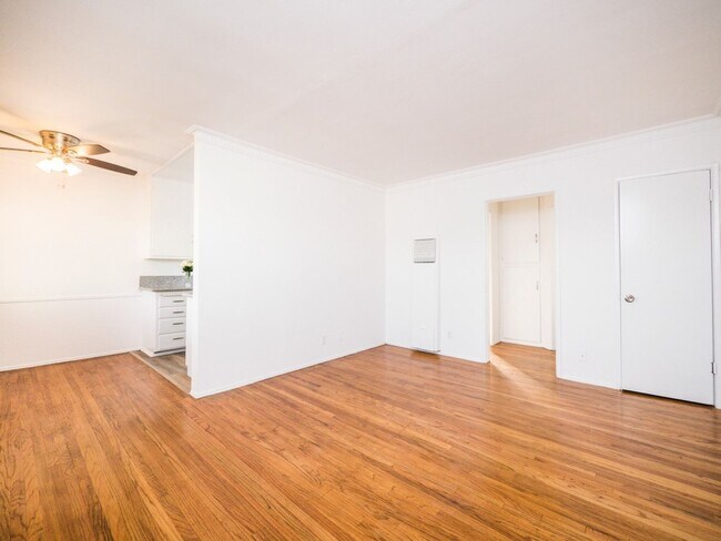 Interior Photo - 6416 W. Fountain Ave