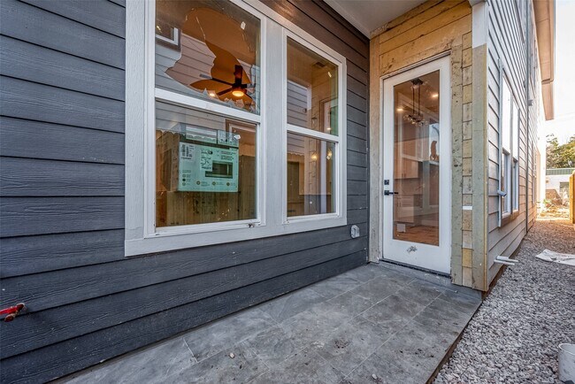 Building Photo - 6840 Del Rio St