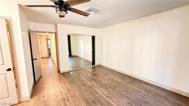 Building Photo - 2783 Carnation Ln