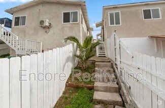 Building Photo - 2776 Vista Way