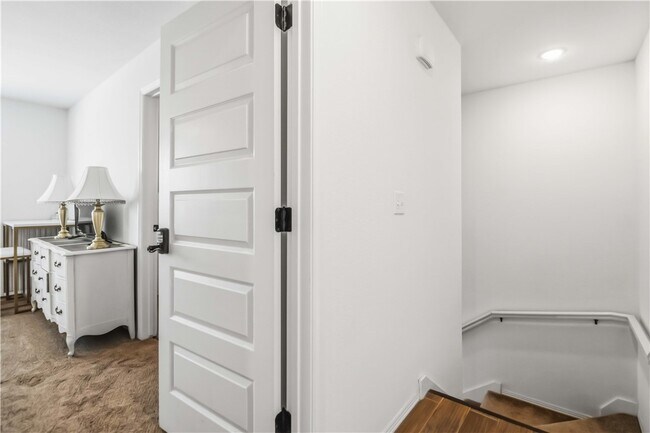 Building Photo - 1299 N Sicily Ln