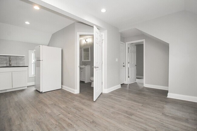 Building Photo - 4301 Bailey Ave