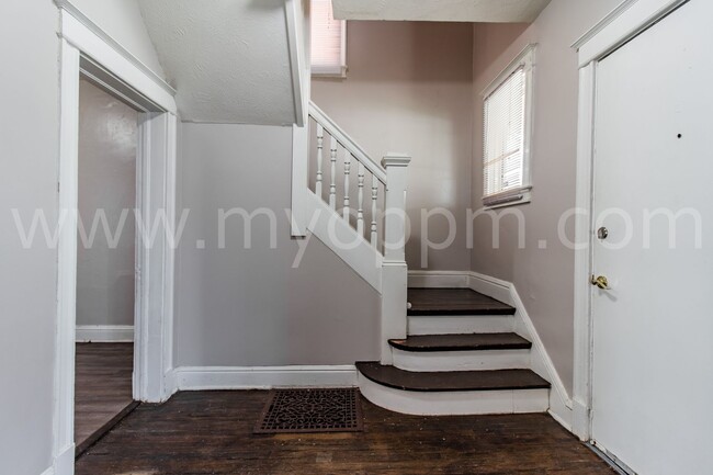 Building Photo - Available NOW! | 3 Bedroom home | Blackstone