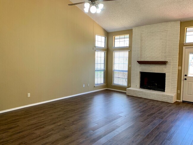 Building Photo - Modern Comfort Meets Classic Charm in This...