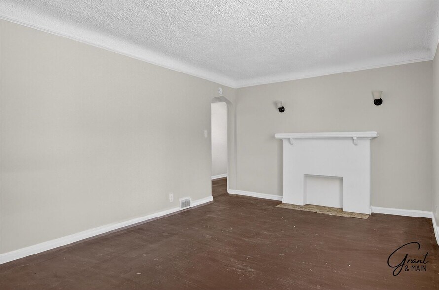 Building Photo - 12200 Cheyenne St