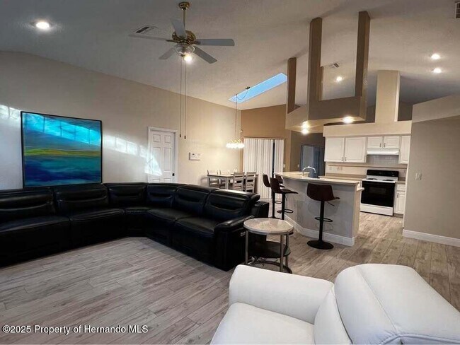 Building Photo - 9448 Tooke Shore Dr