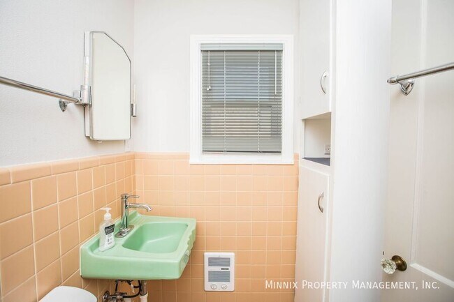 Building Photo - 3212 36th St