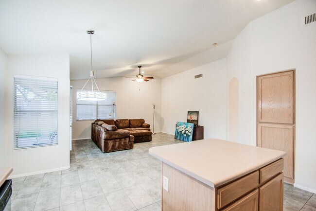 Building Photo - Lakewood 3 Bedroom for Rent!