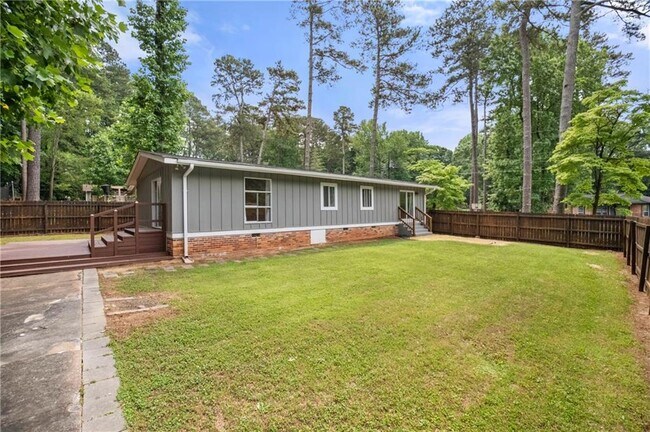 Building Photo - 2179 Beech Valley Dr