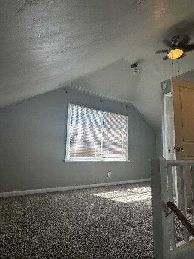 Building Photo - Charming 1920's Home with Large Backyard