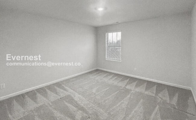 Building Photo - 3 Bed/2.5 Bath Townhome with Garage / Pet-Friendly / Available Now!