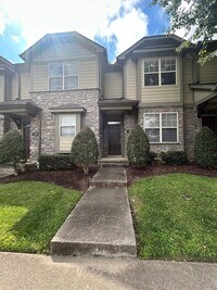 Building Photo - Beautiful 2 Bedroom 2.5 Bath Townhouse inn Prime Nashville Location