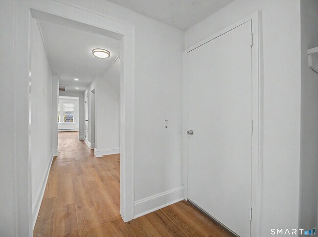 Building Photo - 1872 North Ave