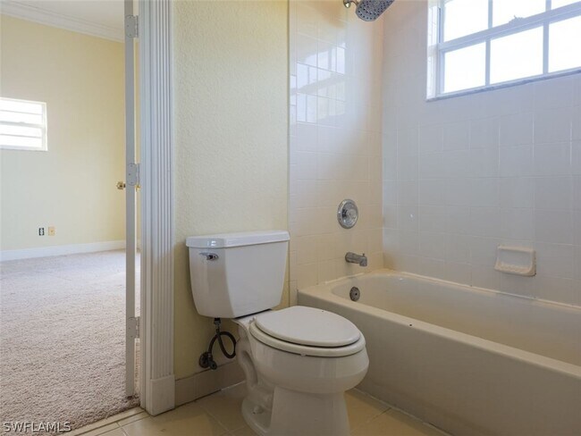 Building Photo - 6139 57th Ct