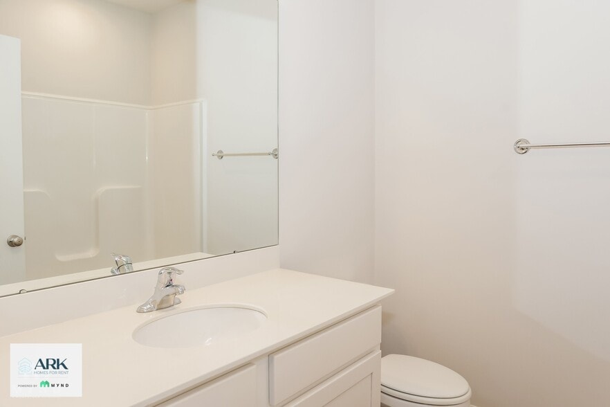 Building Photo - 12847 Tallulah Dr