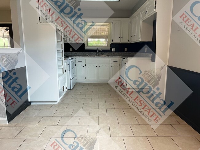 Building Photo - 3 Bedroom in Del City