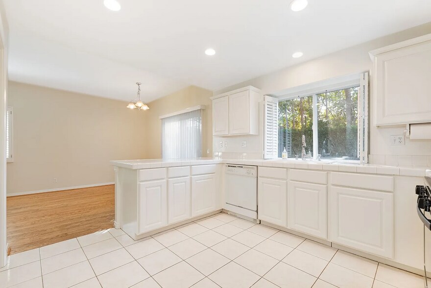 Building Photo - 17333 San Jose St