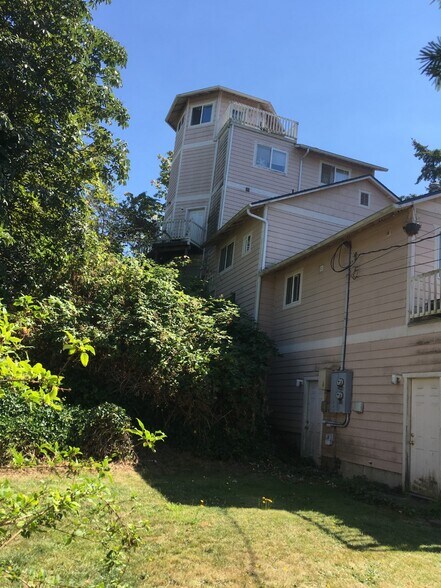 Building Photo - 315 Whatcom St