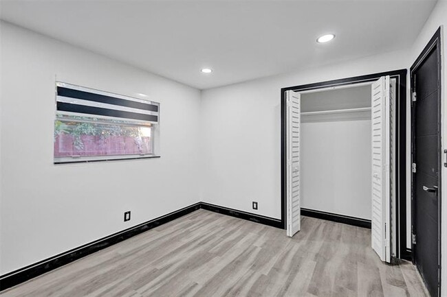 Building Photo - 5310 NW 16th St