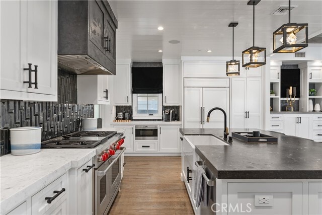 Building Photo - 2037 E Ocean Blvd