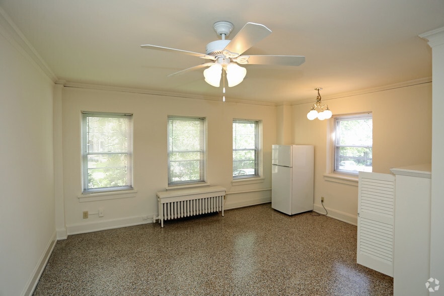 Marshall Hall Apartments 1104 N Marshall St Milwaukee WI 53202