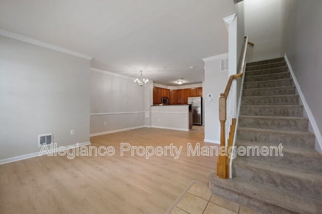 Building Photo - 15555 John Diskin Cir
