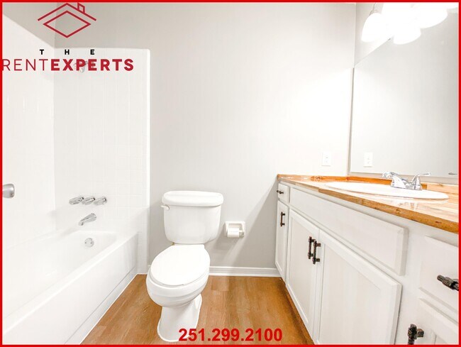 Building Photo - 1075 Seven Hills Curve S